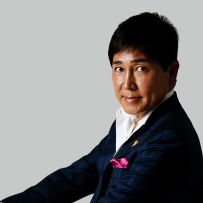 青木晃 Akira Aoki as Doctor, Sommelier